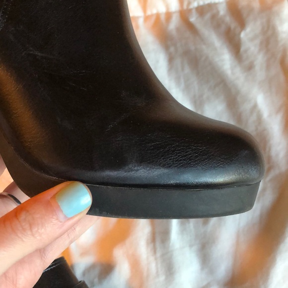 Black boots - Picture 5 of 5